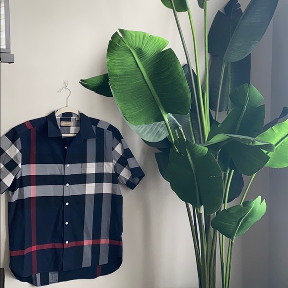 Burberry Nova check button up